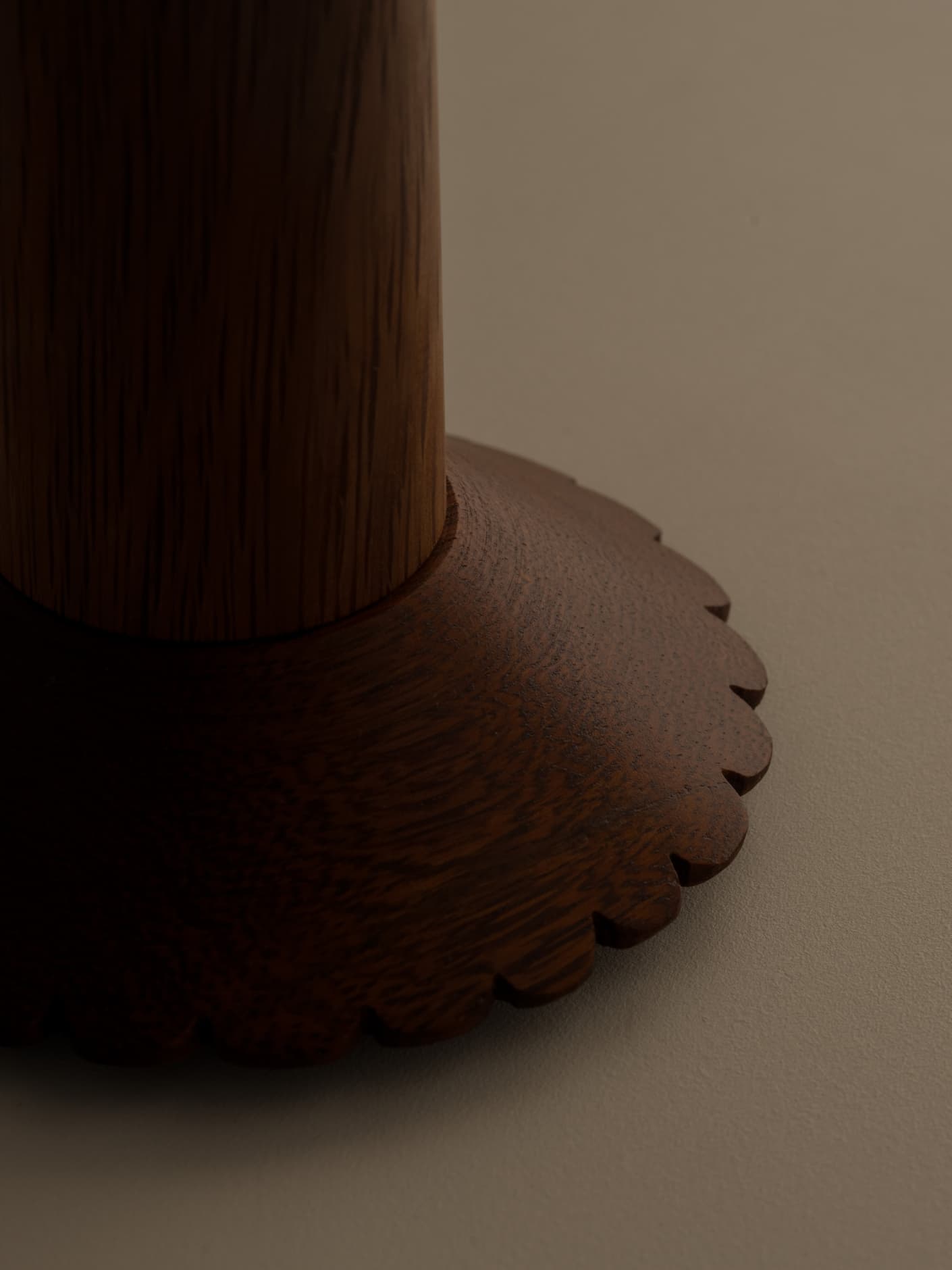 The ¨Pole and Fringe¨ Lamp