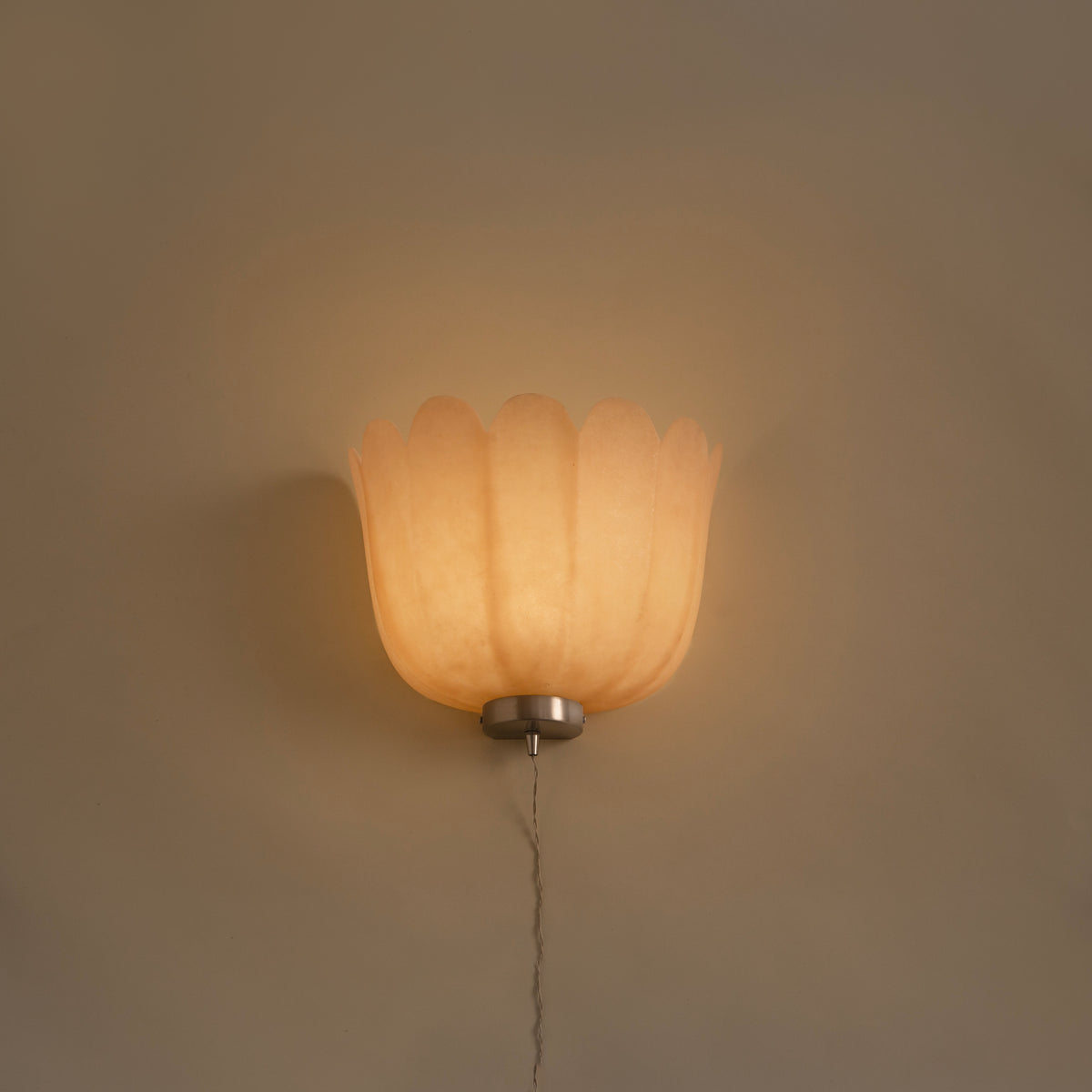 Isabelle Samyn - Change for the¨Feather¨ Wall Lamp 1