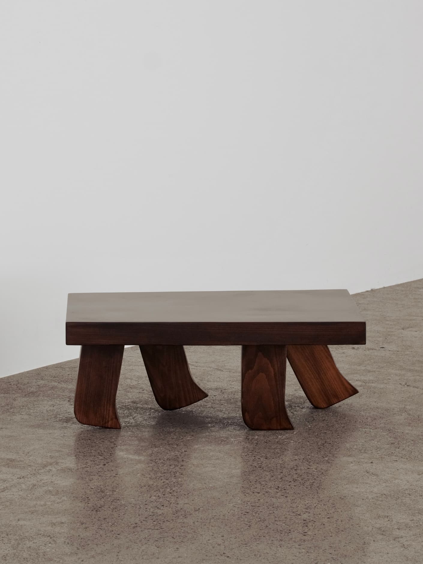 The ¨Barefoot¨ coffe table