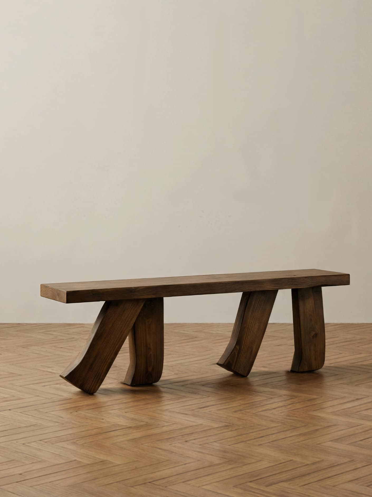 The ¨Barefoot¨ bench