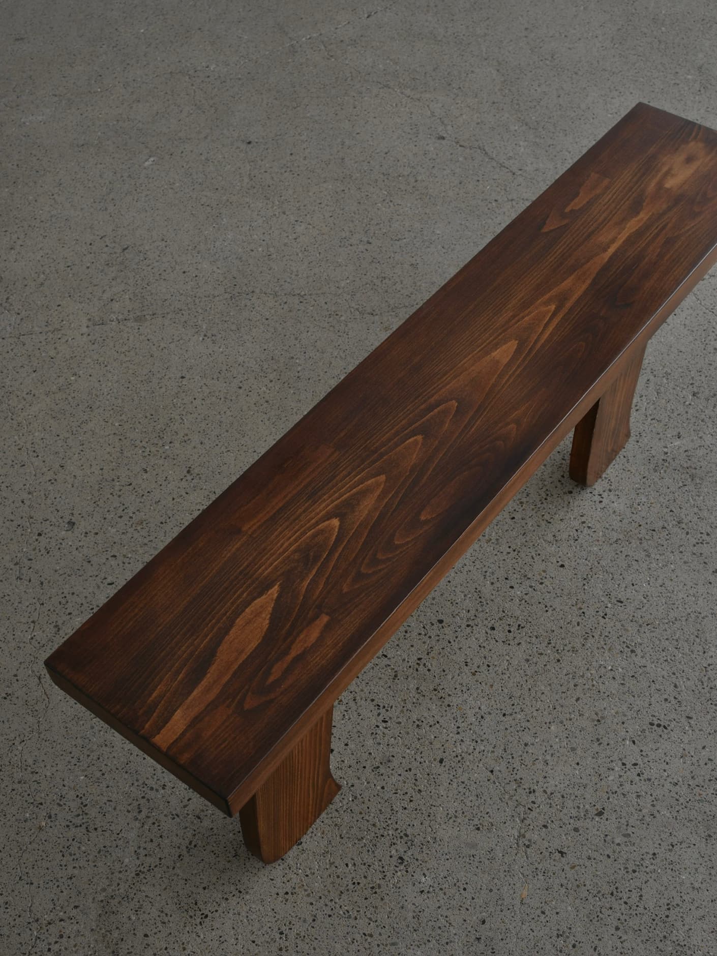 The ¨Barefoot¨ bench