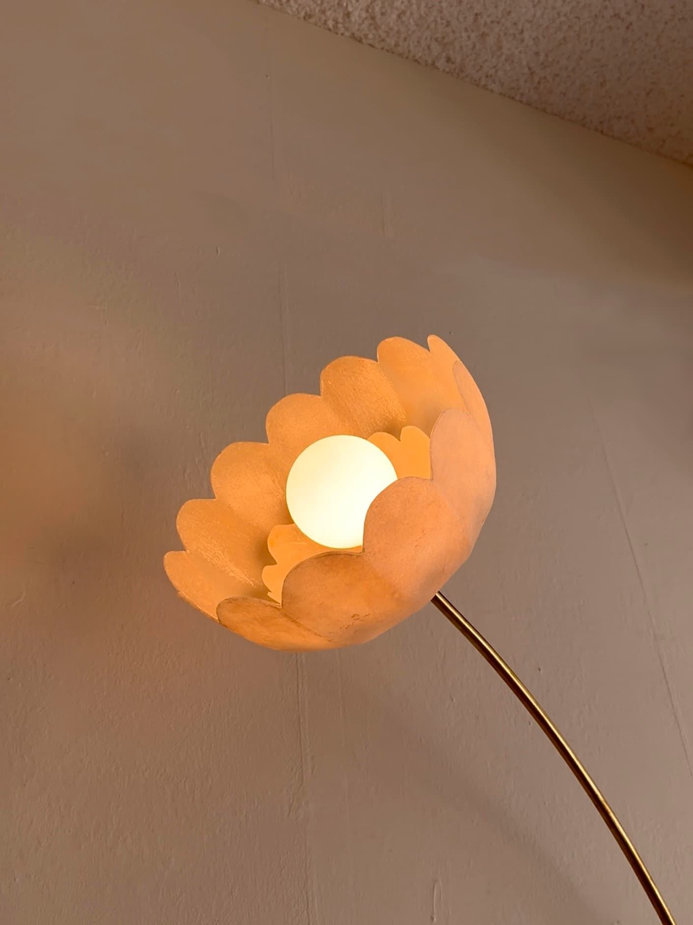 The ¨Feathher¨ Wall Lamp Model 2