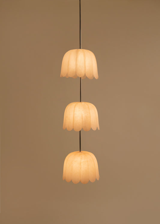 The ¨Feather¨ Pendant - Model 3 (3 shades)