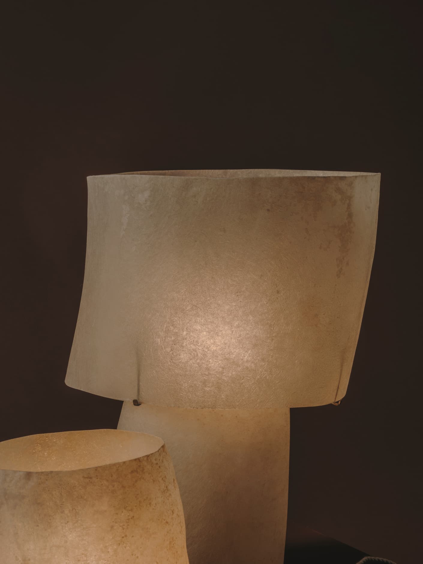 Kilzi-lighting_Designer-Lamp_Collectible-design_Spanish-designer_Design-Miami_Mush-Lamps_Organic-design_Brutalist-design_Contemporary-lighting_Nature-inspired-design_Design-table-Lamp_Fibreglass-Lamp_The-Mush-Lamp-Tall_2