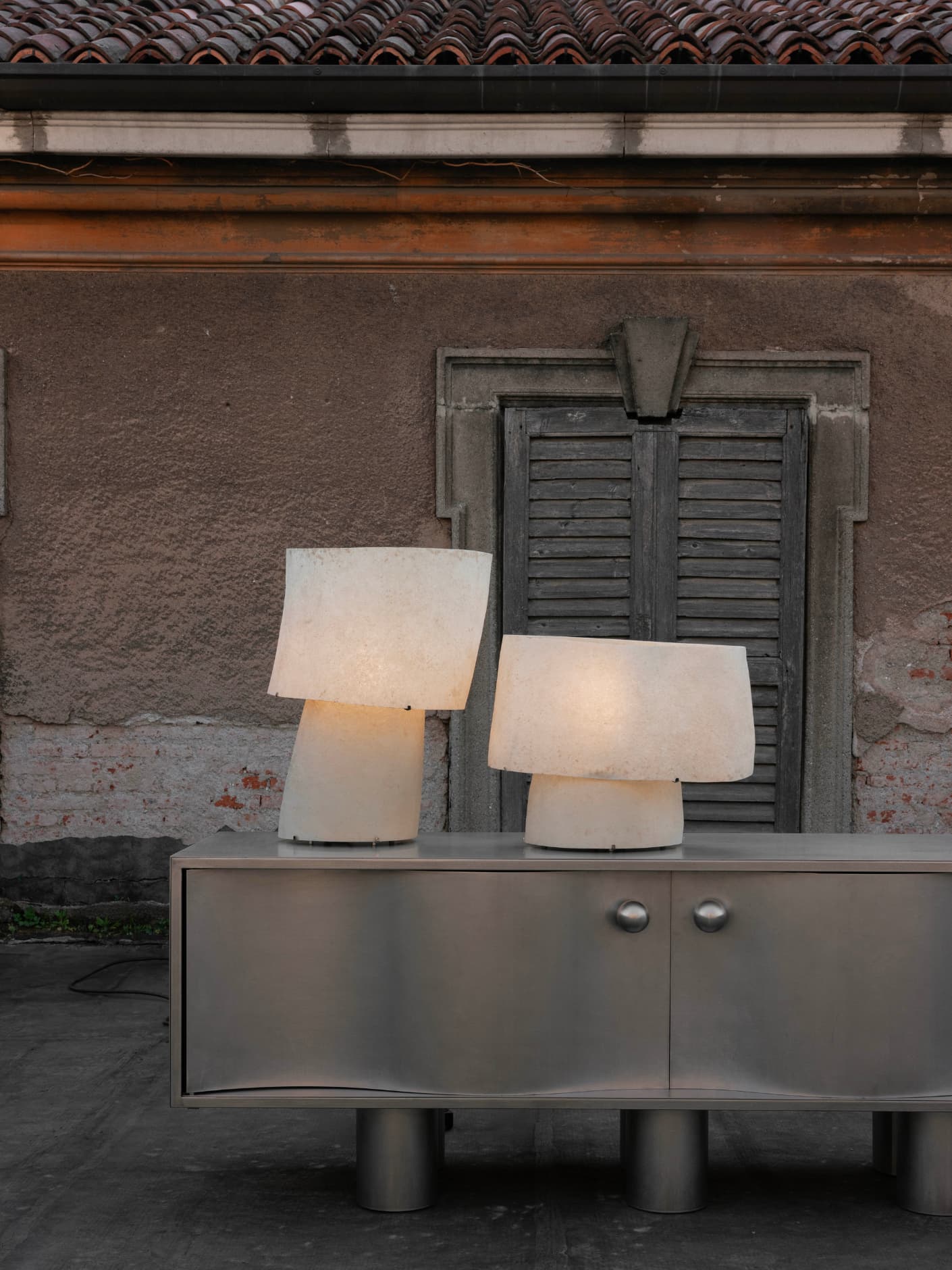 Kilzi-lighting_Designer-Lamp_Collectible-design_Spanish-designer_Design-Miami_Mush-Lamps_Organic-design_Brutalist-design_Contemporary-lighting_Nature-inspired-design_Design-table-Lamp_Fibreglass-Lamp_The-Mush-Lamp