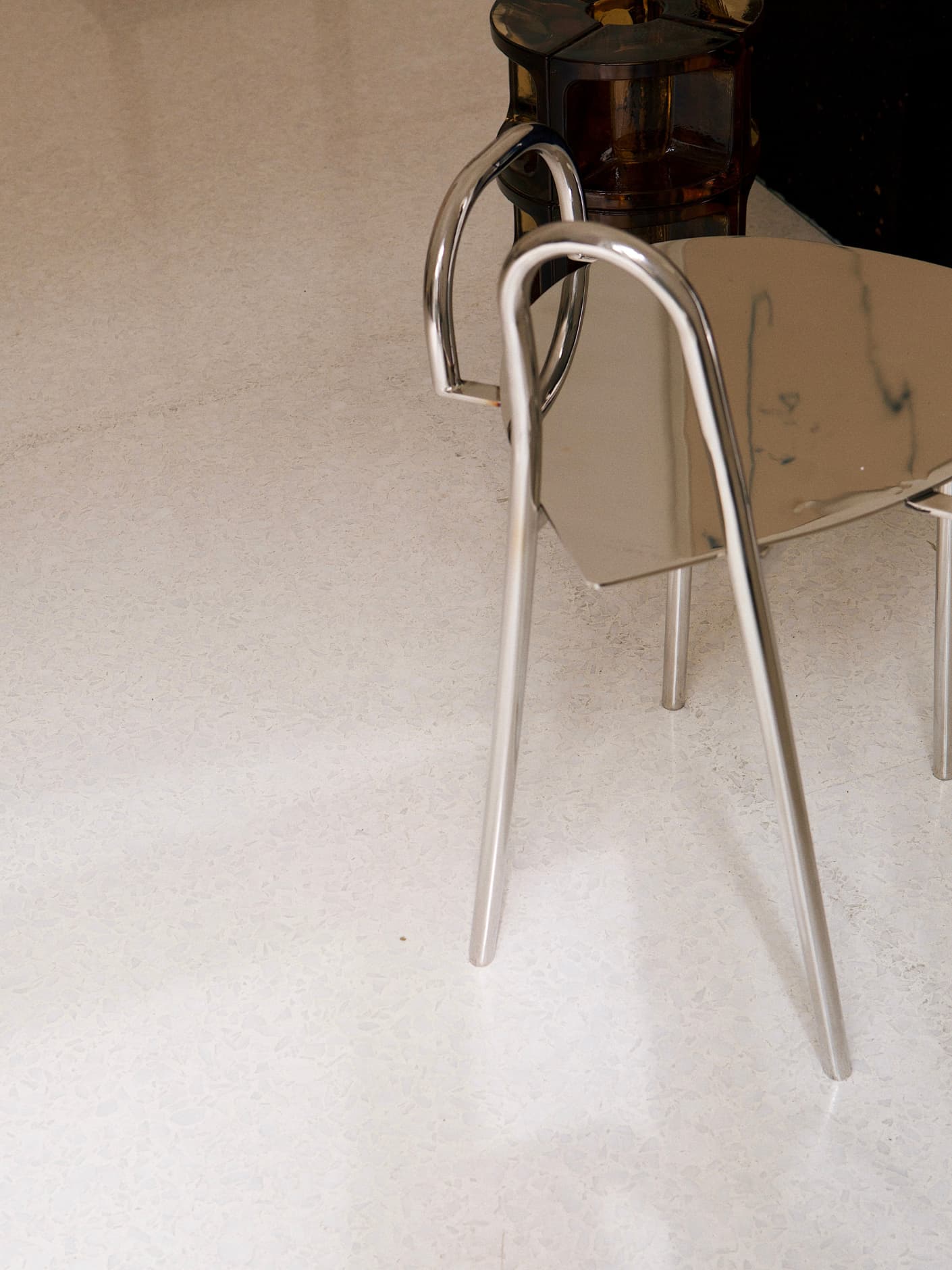 Kilzi_Designer-Chair_Contemporary-seating_Design-Chairs_THE-TUMBLE-CHAIR_TALL-BACK-2_2