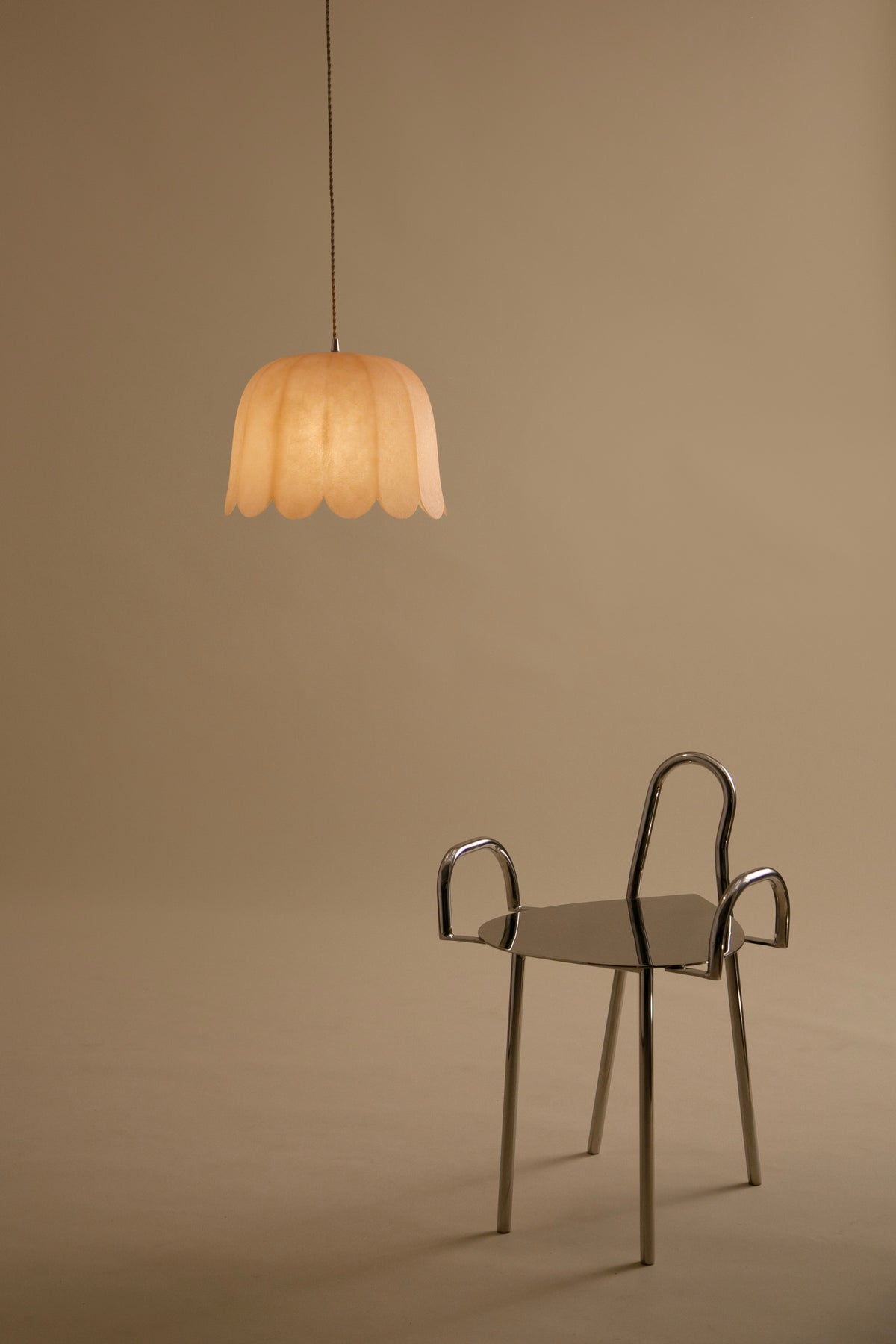 The ¨Feather¨ Pendant - Model 3 (1 shade)
