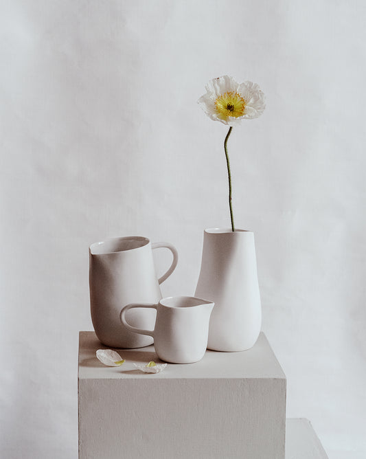 Kilzi_Designer-Object_Collectible-design_Spanish-designer_Design-Miami_Family-Jugs_Organic-design_Brutalist-design_Contemporary-object_Design-Objects_-Porcelain_THE-FAMILY-JUGS_DAD-5