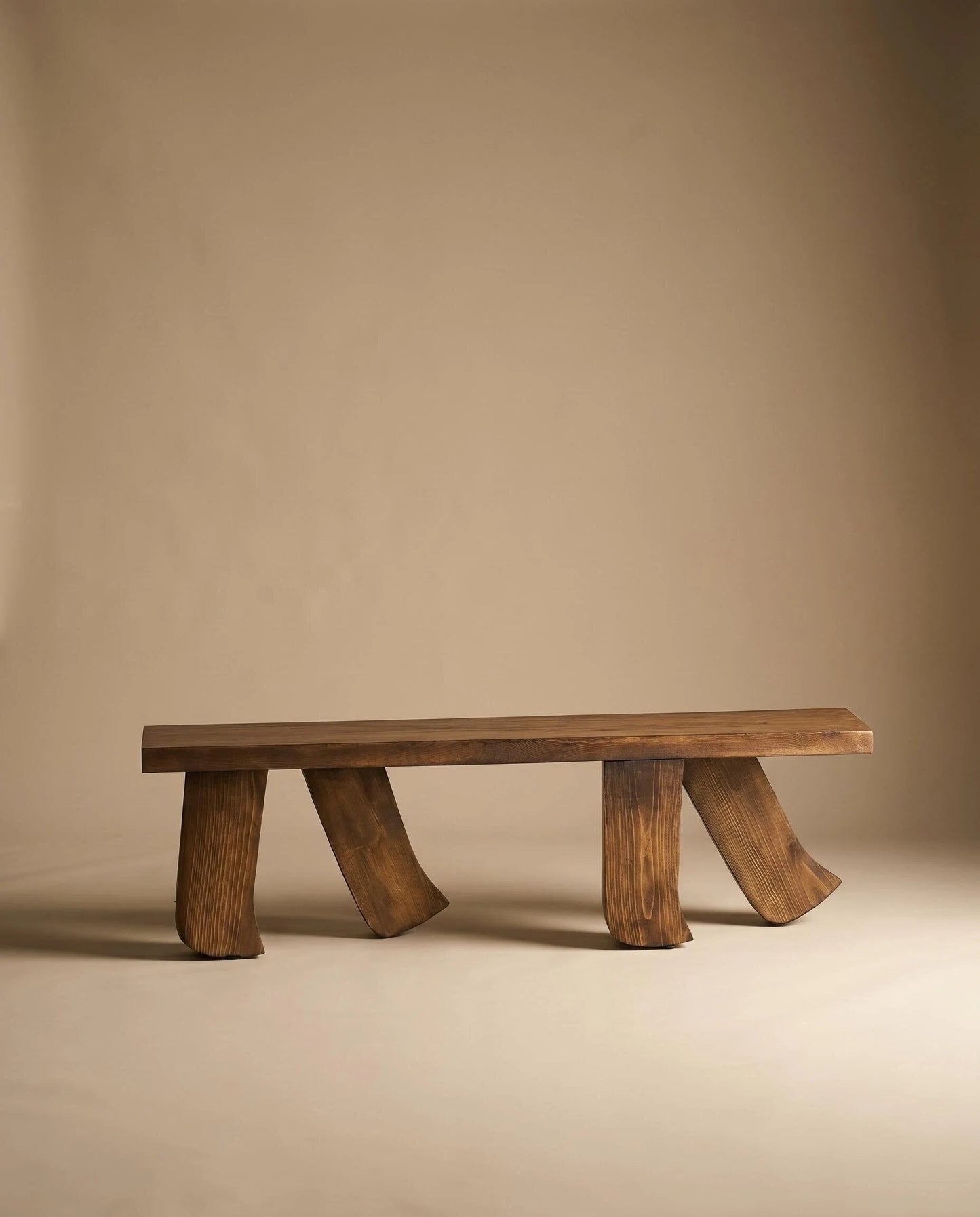 The ¨Barefoot¨ bench